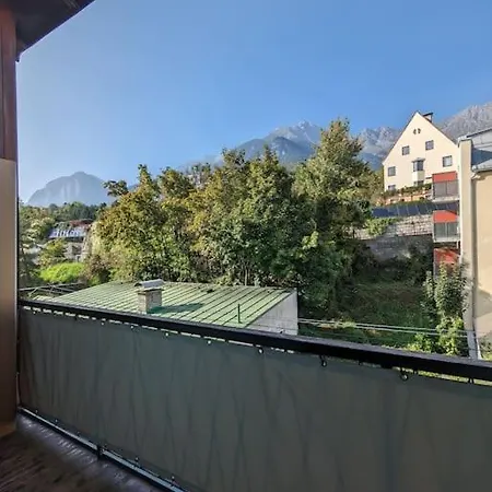 Cosy In Tyrolean Flat * Innsbruck